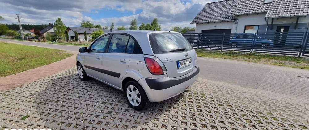 Kia Rio cena 10000 przebieg: 123000, rok produkcji 2006 z Kłodawa małe 121